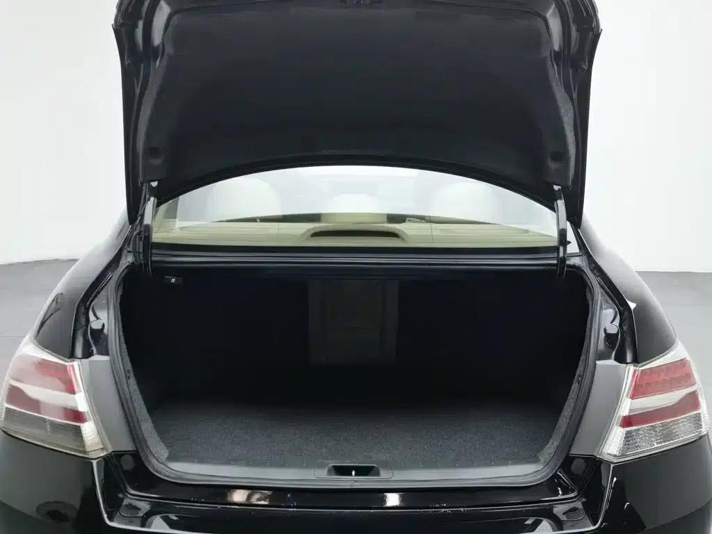 2013 Honda Accord 2.0L SE — миниатюра 16