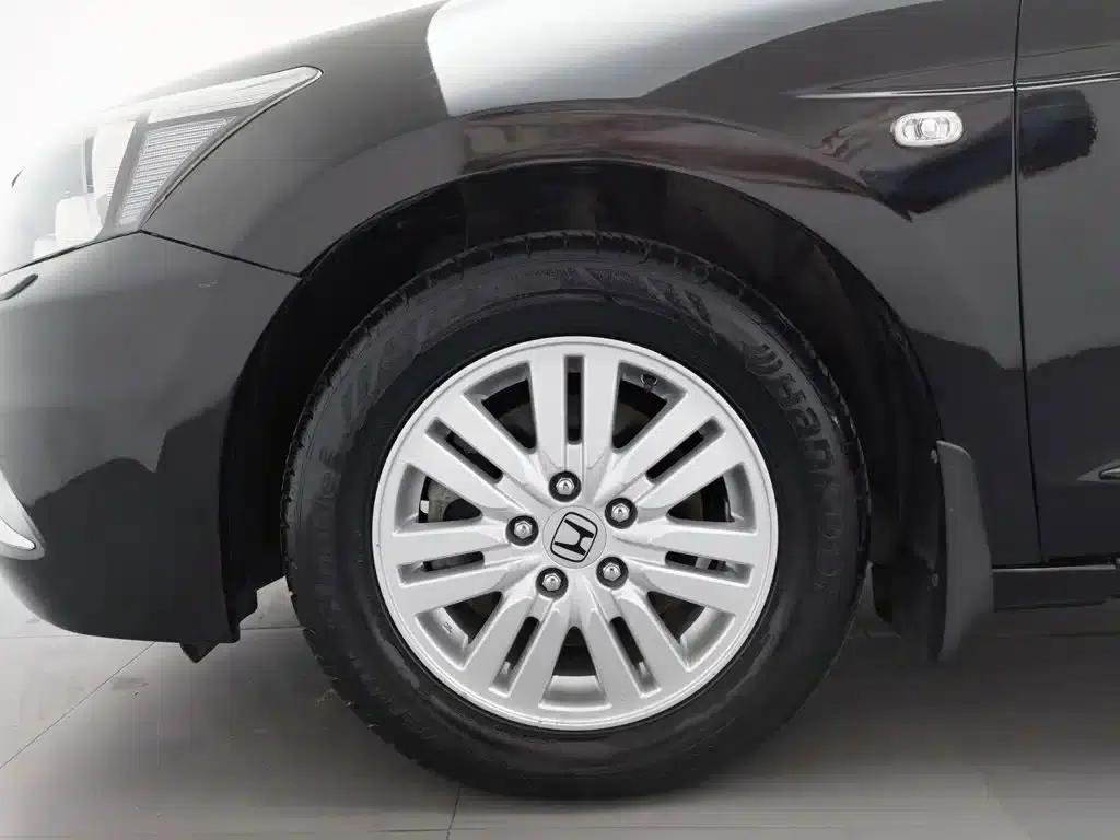 2013 Honda Accord 2.0L SE — миниатюра 17