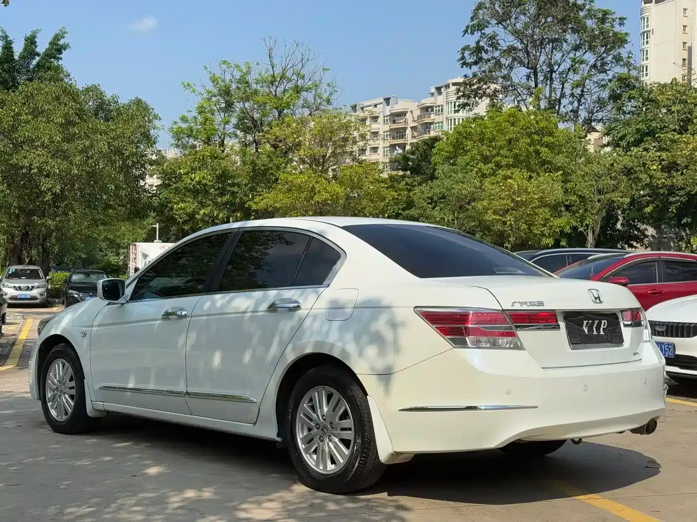 2013 Honda Accord 2.0L SE — миниатюра 6