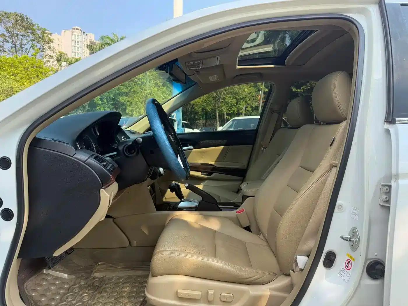 2013 Honda Accord 2.0L SE — миниатюра 7