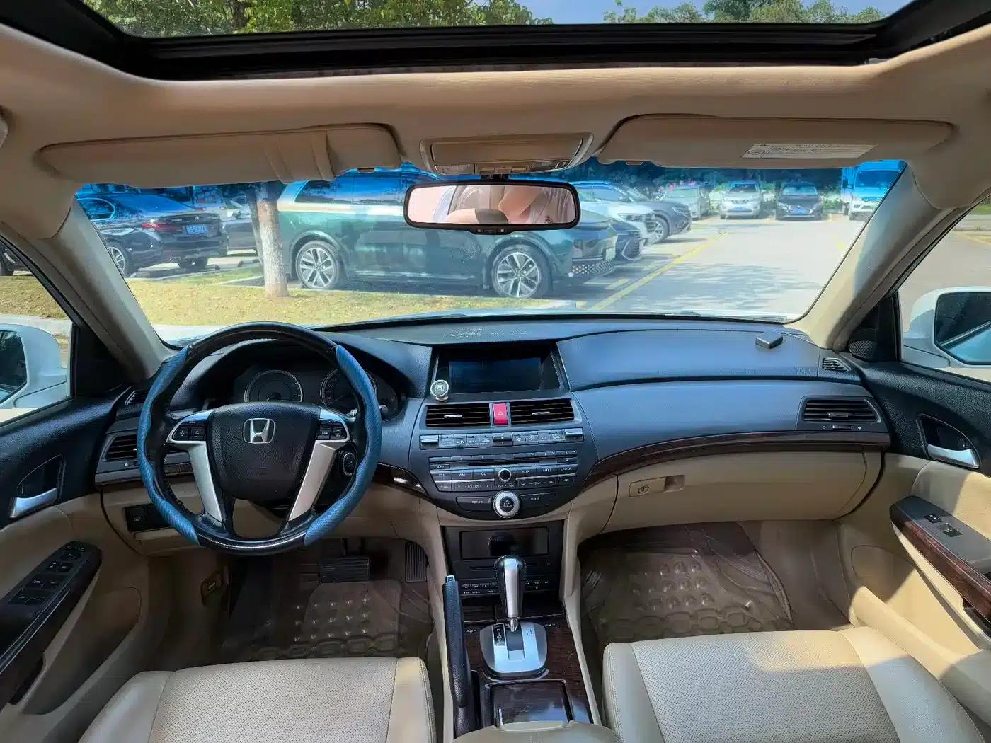 2013 Honda Accord 2.0L SE — миниатюра 9