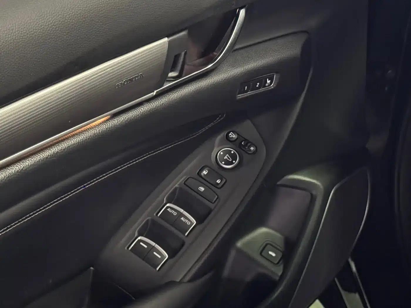 Accord 2021 Hybrid 2.0L Elite Starry Sky Limited Edition — миниатюра 4