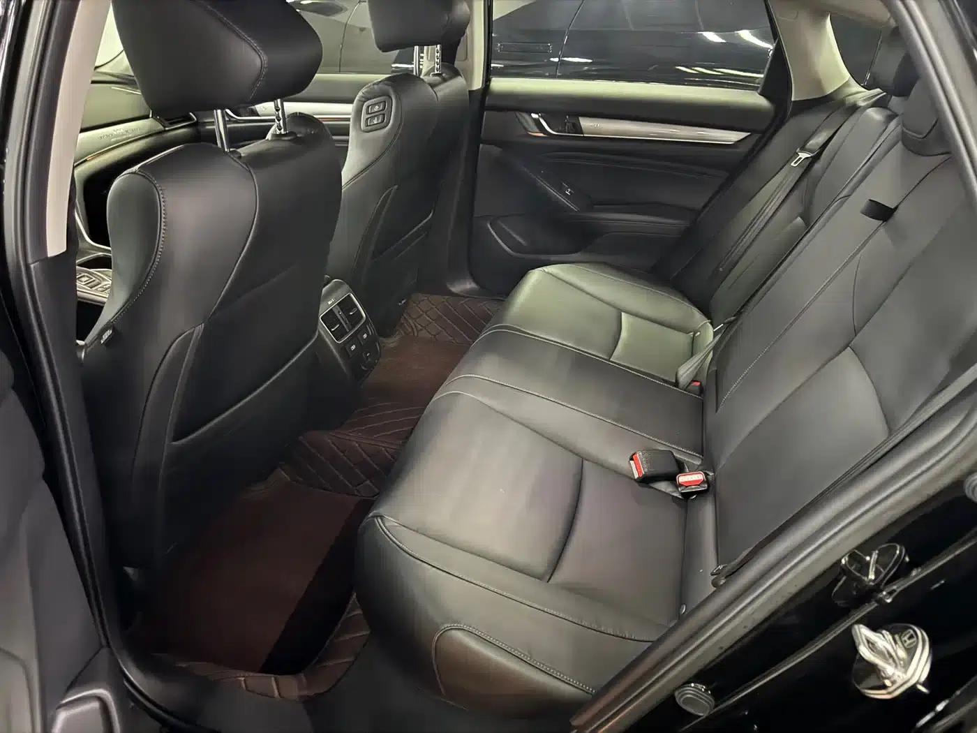Accord 2021 Hybrid 2.0L Elite Starry Sky Limited Edition — миниатюра 5