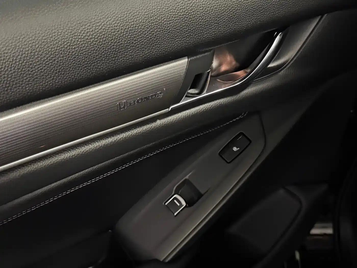 Accord 2021 Hybrid 2.0L Elite Starry Sky Limited Edition — миниатюра 7