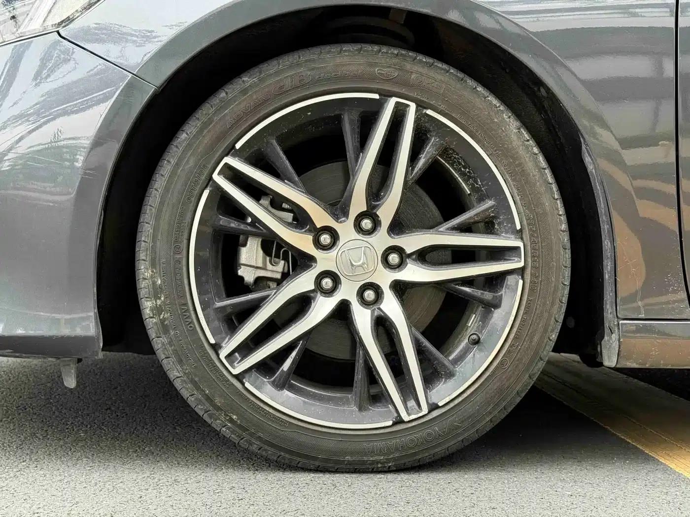 2022 Honda Accord Hybrid 2.0L Phantom Night Edition — миниатюра 4