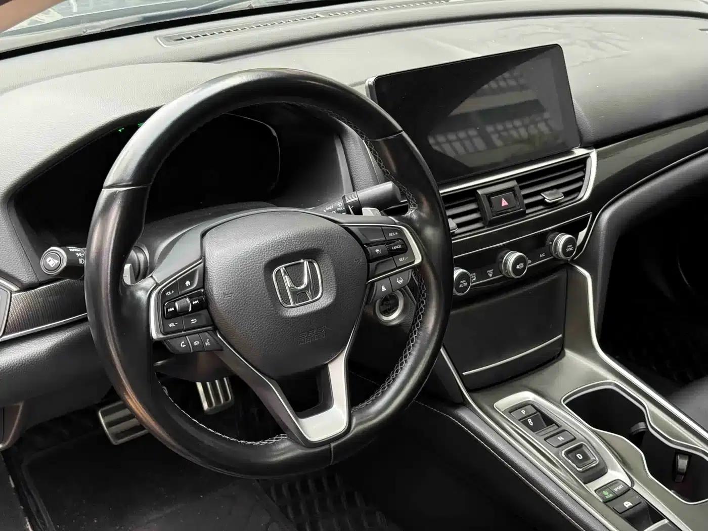 2022 Honda Accord Hybrid 2.0L Phantom Night Edition — миниатюра 5