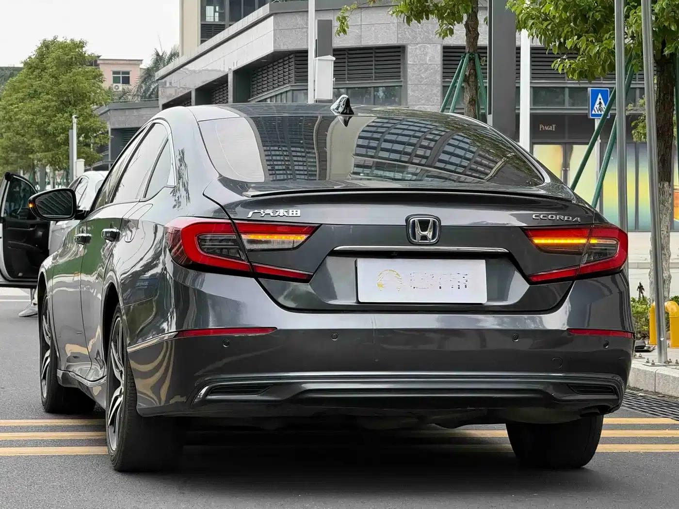 2022 Honda Accord Hybrid 2.0L Phantom Night Edition — миниатюра 9