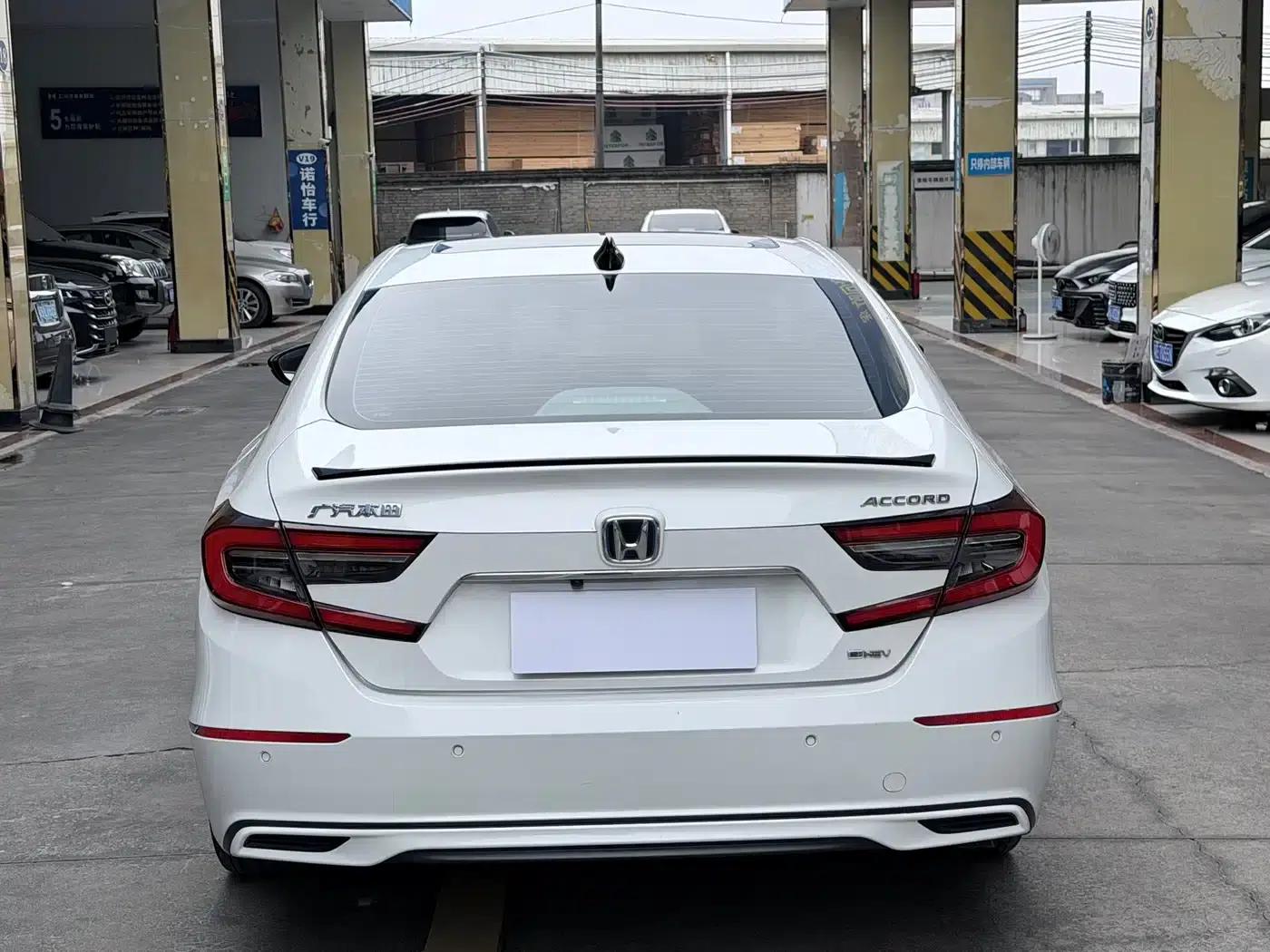 2022 Honda Accord Hybrid 2.0L Phantom Night Edition — миниатюра 12