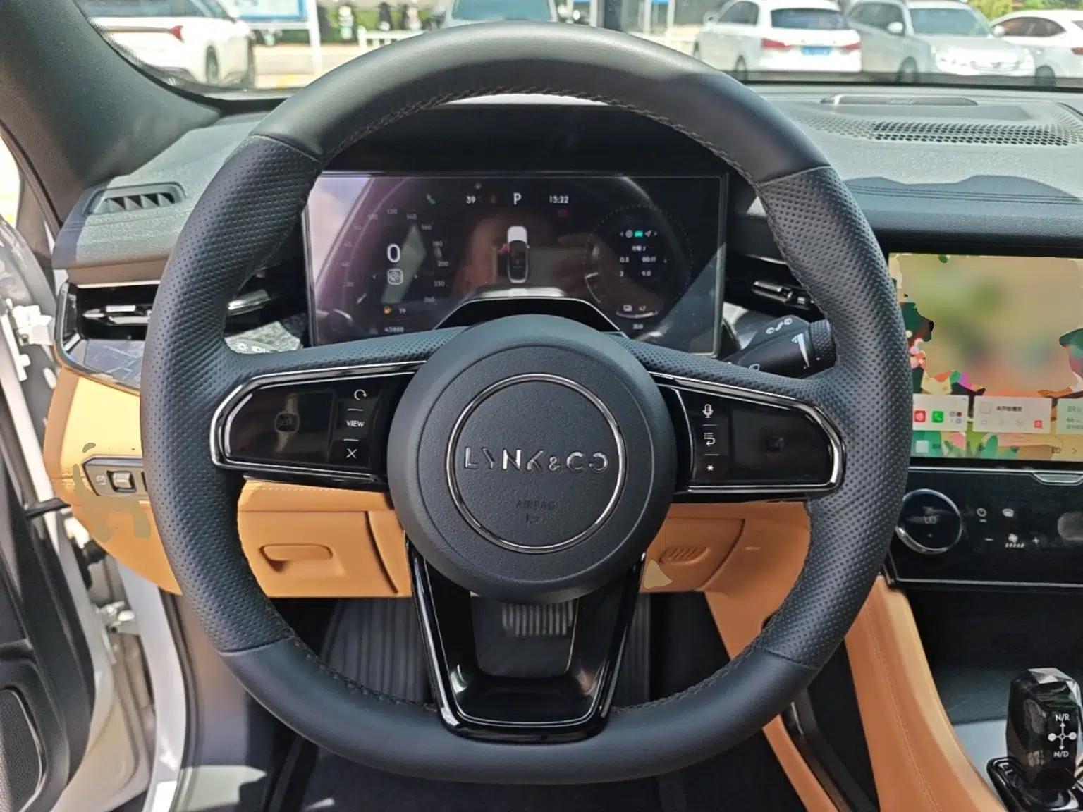Lynk & Co 09 EM-P 2021 2.0T PHEV Halo Six-Seater — миниатюра 13