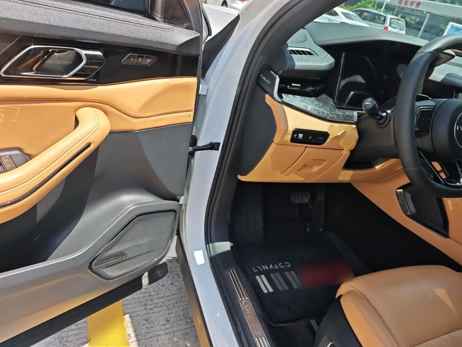 Lynk & Co 09 EM-P 2021 2.0T PHEV Halo Six-Seater — миниатюра 18
