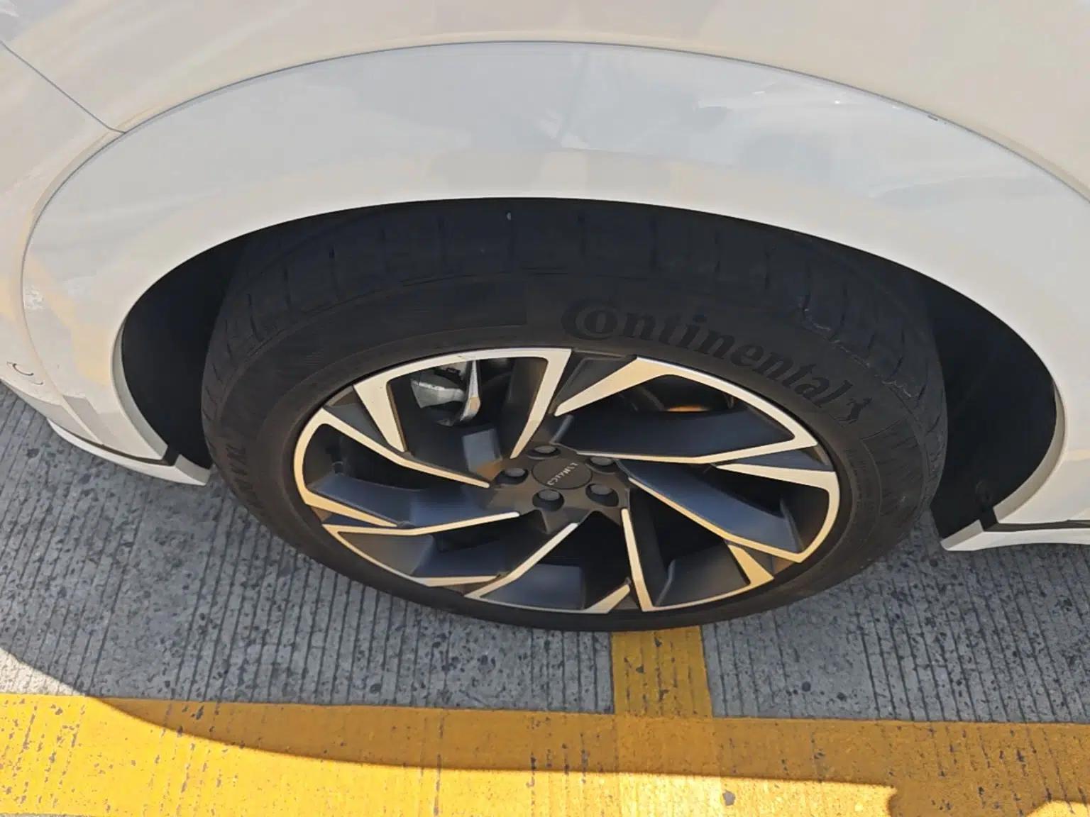Lynk & Co 09 EM-P 2021 2.0T PHEV Halo Six-Seater — миниатюра 10