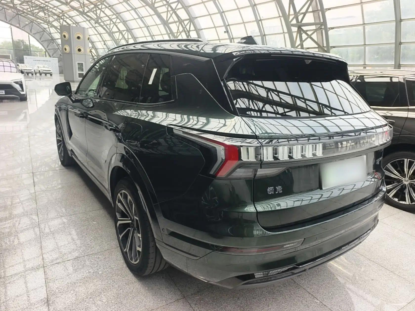 Lynk & Co 09 EM-P 2024 2.0TD EM-P Four-Wheel Drive ULTRA Six-Seater — миниатюра 4