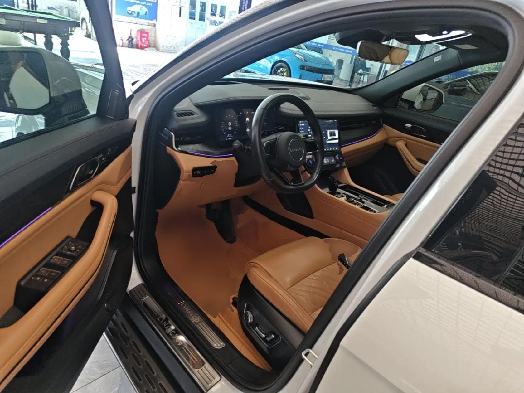 Lynk & Co 09 EM-P 2021 2.0T PHEV Ultra Six-Seater — миниатюра 18