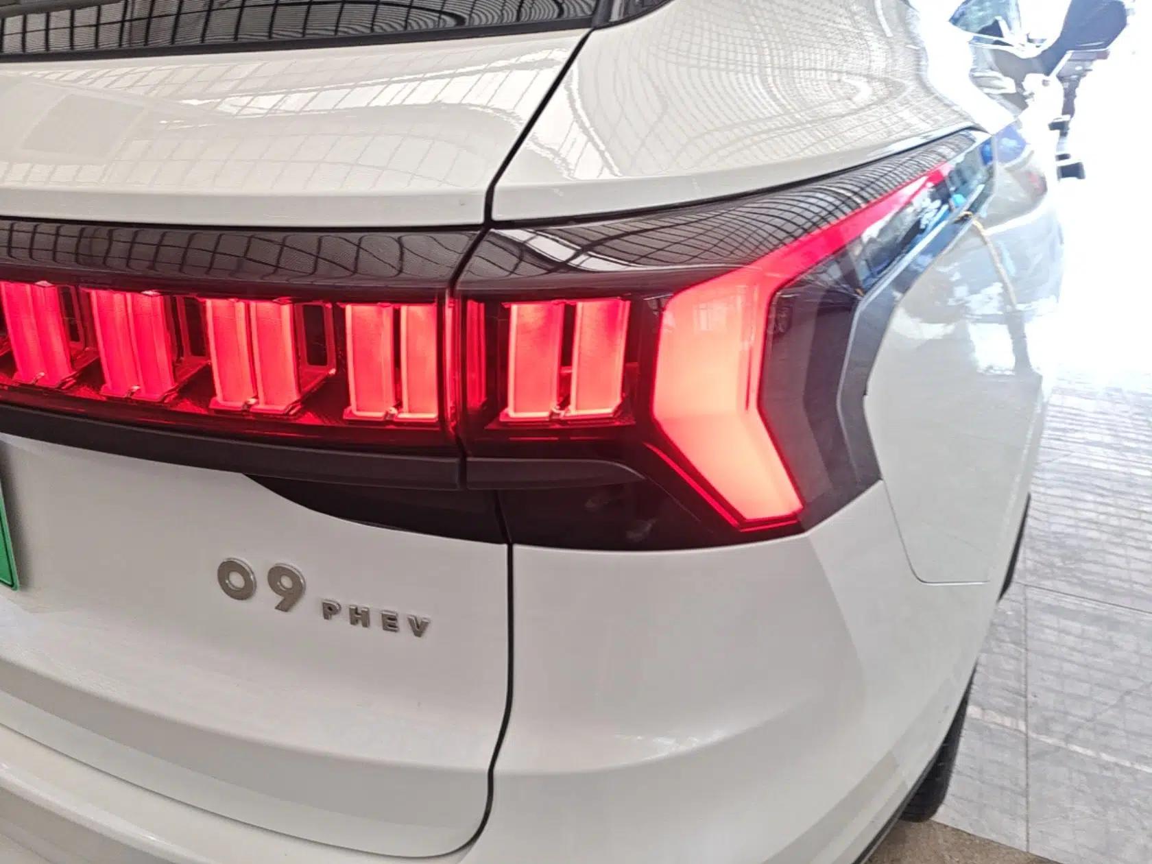 Lynk & Co 09 EM-P 2021 2.0T PHEV Ultra Six-Seater — миниатюра 9