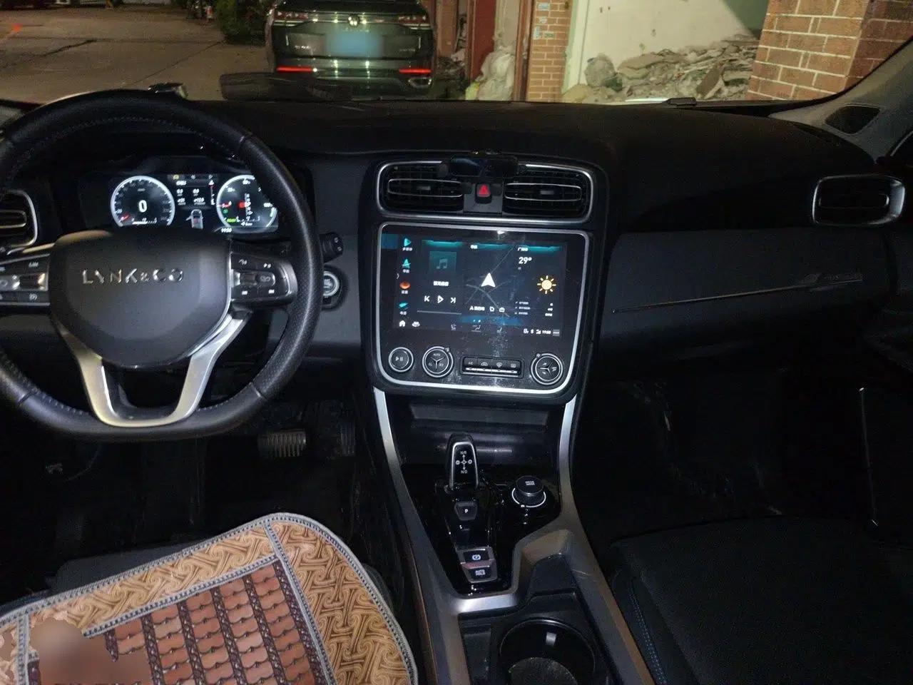 Lynk & Co 01 EM-P 2019 1.5T PHEV JingPro National VI — миниатюра 9