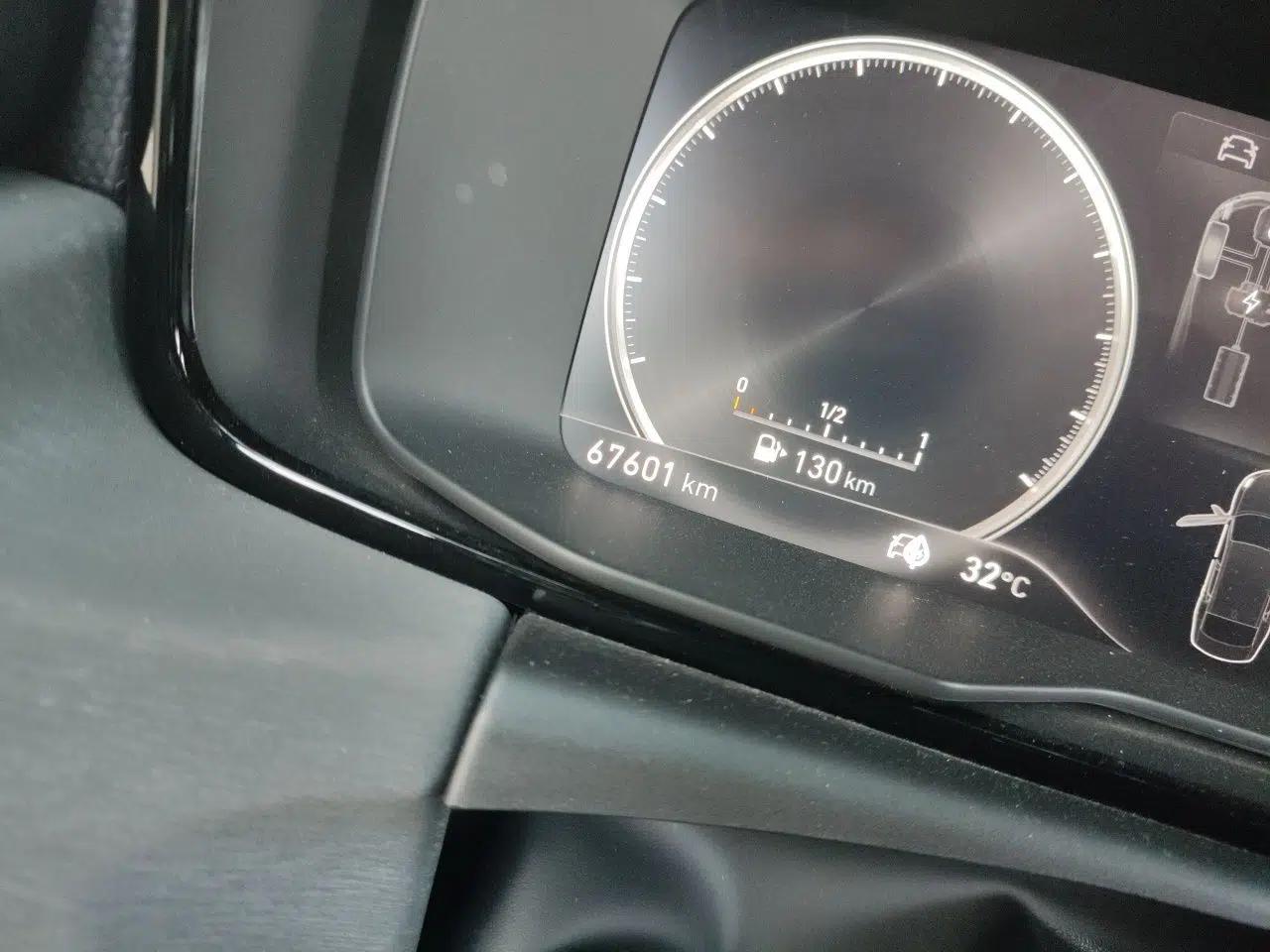 Lynk & Co 03 New Energy 2021 1.5T PHEV Pro — миниатюра 12