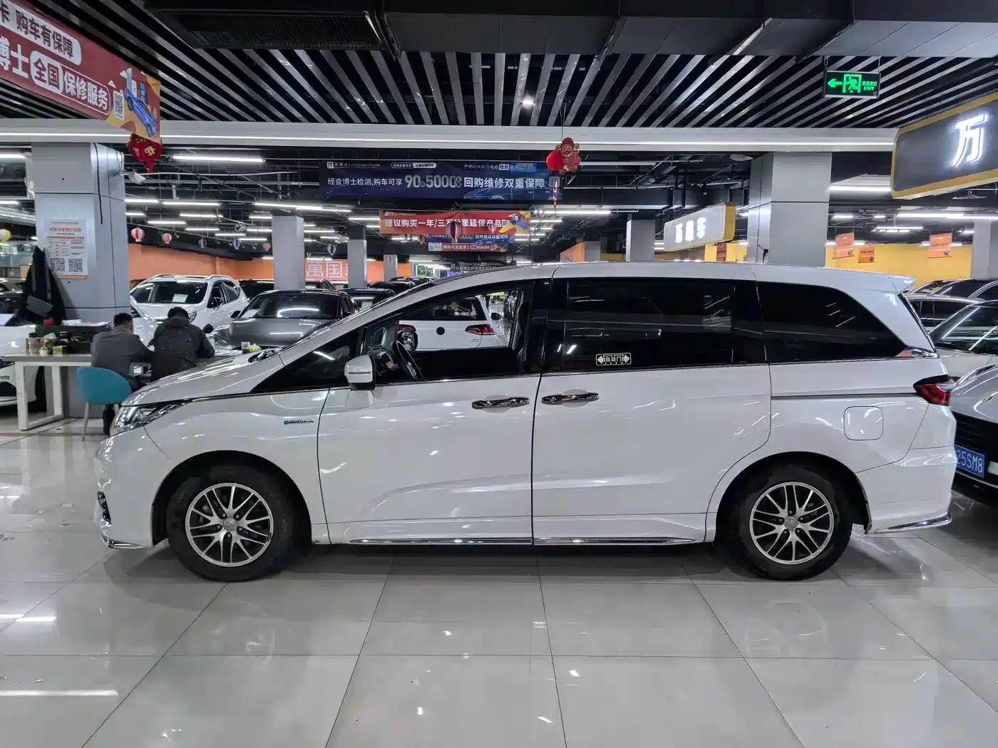 Odyssey 2021 2.0L Elite Comfort Edition — миниатюра 3