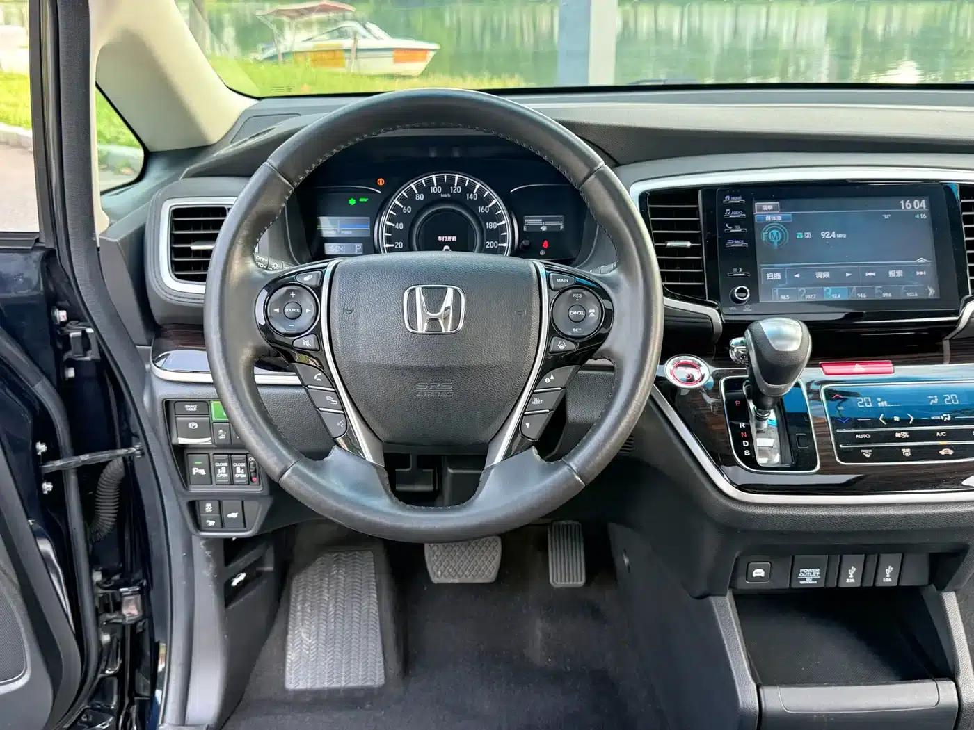 Odyssey 2019 2.0L Elite Premium Edition — миниатюра 13