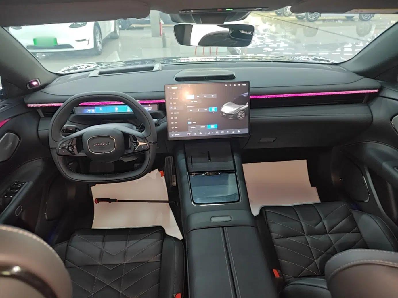 Lynk & Co 10 EM-P 2025 Facelifted Model 240 All-Wheel Drive Ultra — миниатюра 12