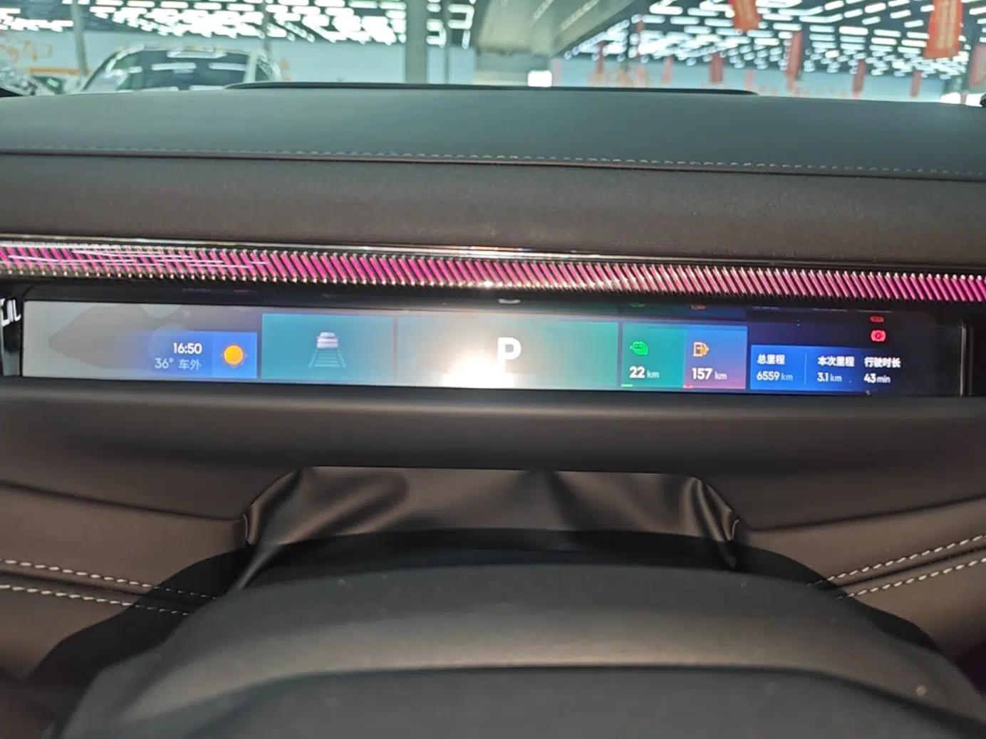 Lynk & Co 10 EM-P 2025 Facelifted Model 240 All-Wheel Drive Ultra — миниатюра 14