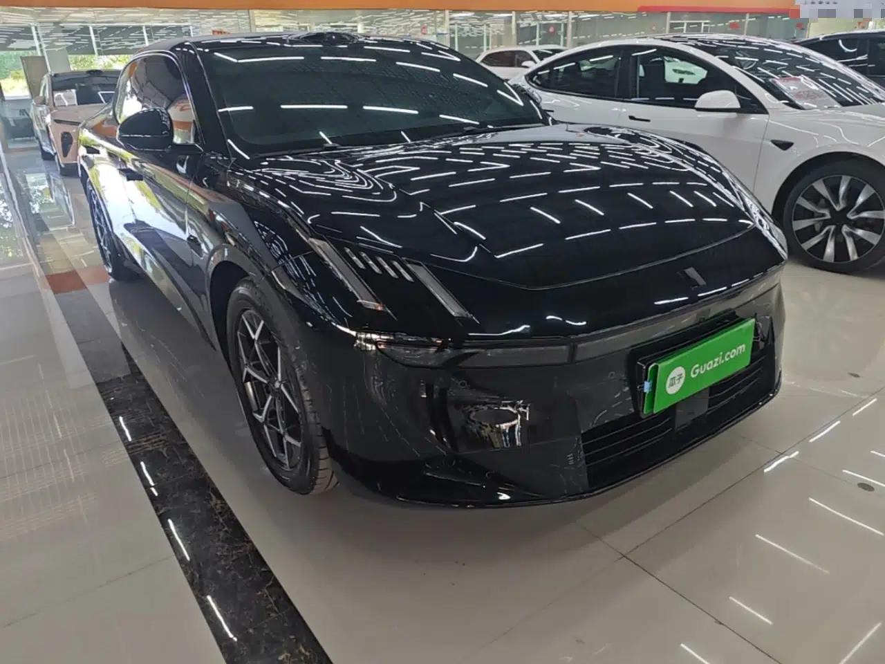 Lynk & Co 10 EM-P 2025 Facelifted Model 240 All-Wheel Drive Ultra — миниатюра 3