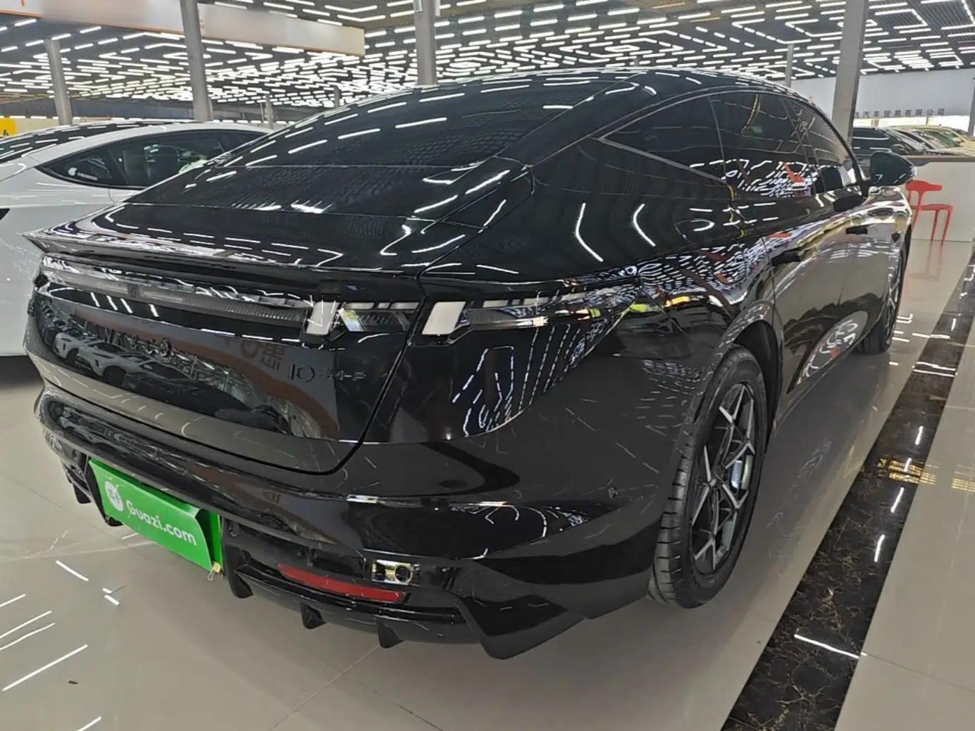 Lynk & Co 10 EM-P 2025 Facelifted Model 240 All-Wheel Drive Ultra — миниатюра 6
