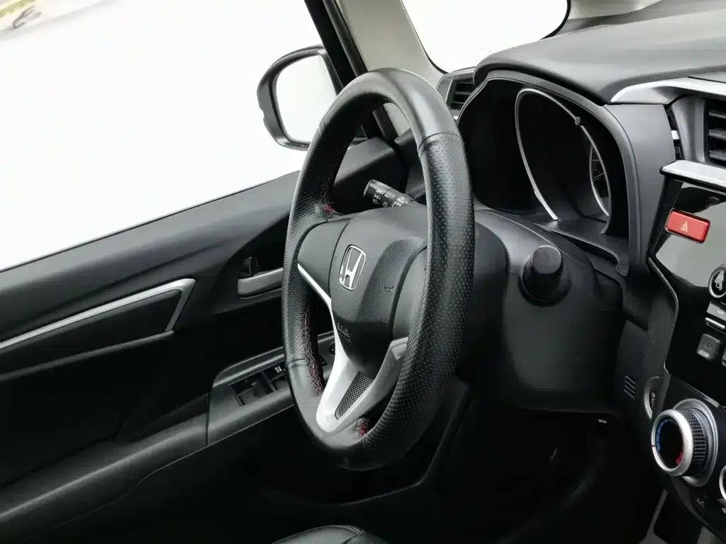 Honda Fit 2014 1.5L EX CVT Elite — миниатюра 22