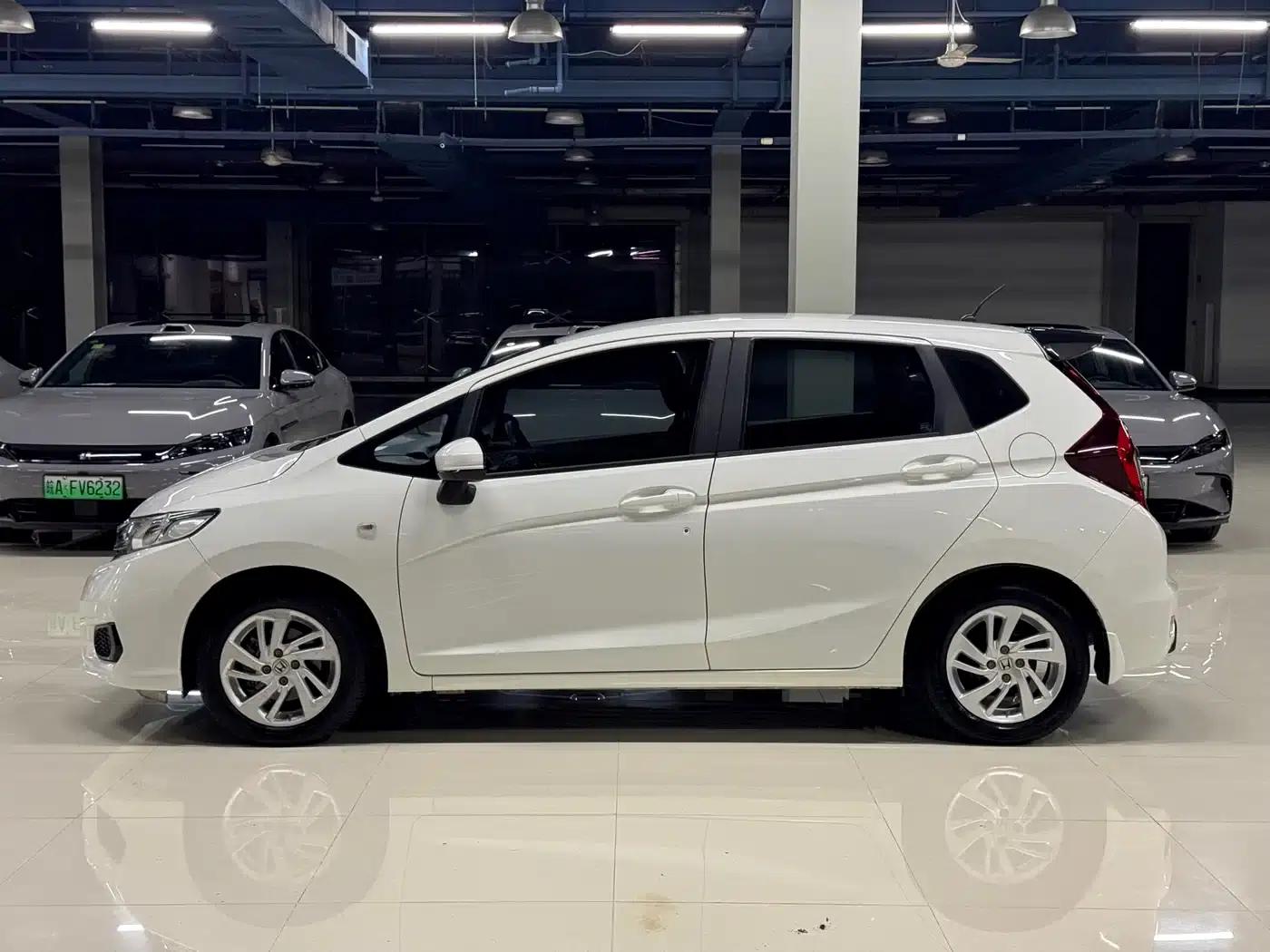 Honda Fit 2018 1.5L CVT Comfort Edition — миниатюра 3