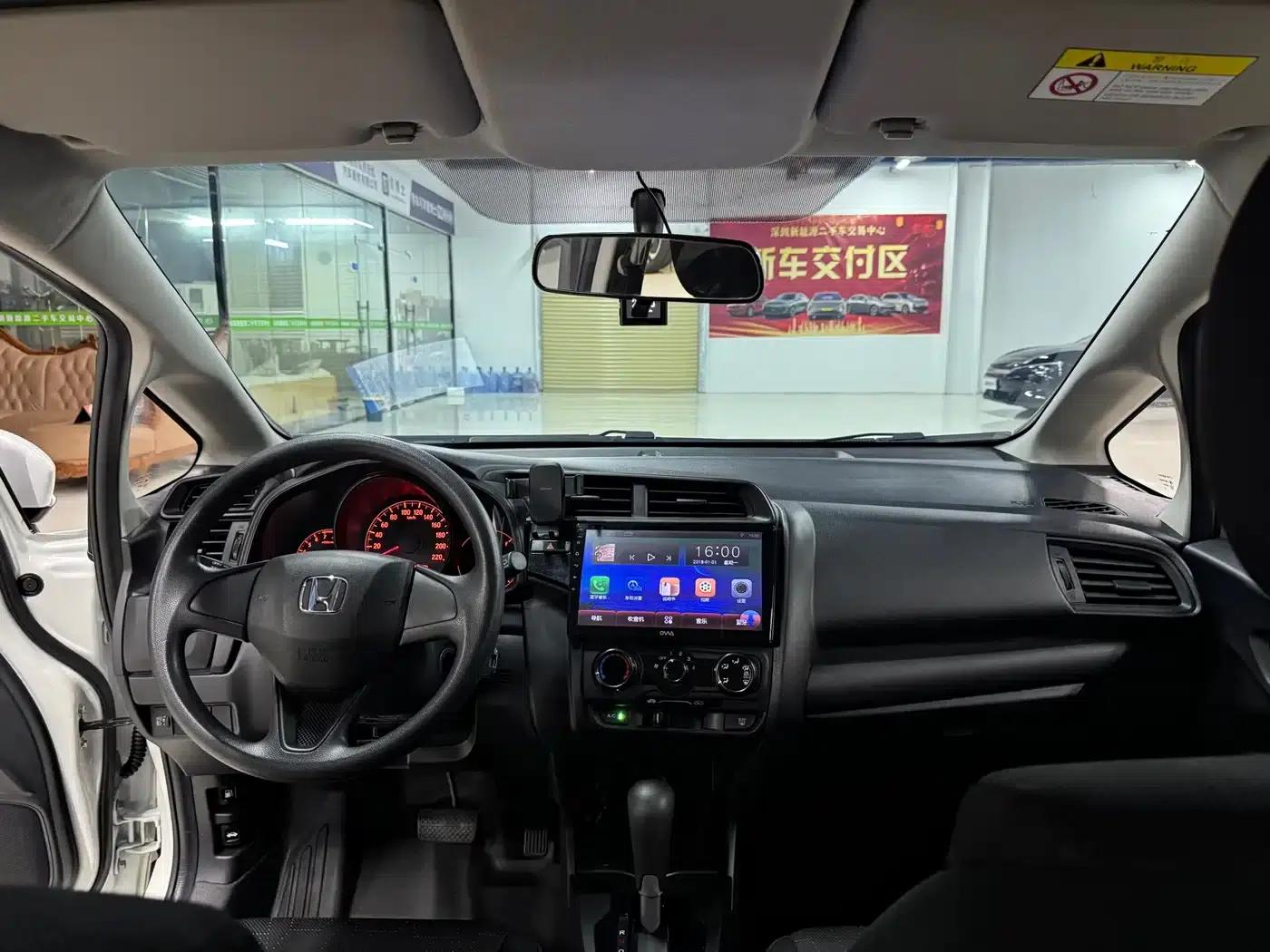 Honda Fit 2018 1.5L CVT Comfort Edition — миниатюра 5