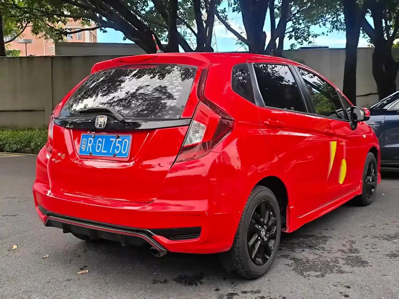 Honda Fit 2018 1.5L CVT Sport+ Edition — миниатюра 12