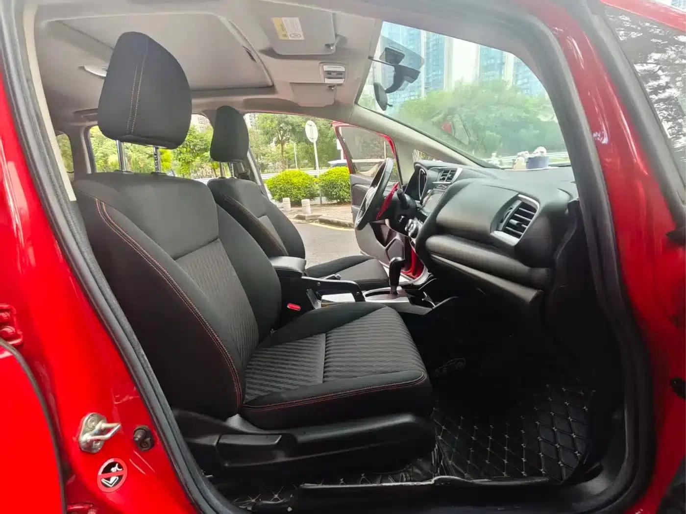 Honda Fit 2018 1.5L CVT Sport+ Edition — миниатюра 7
