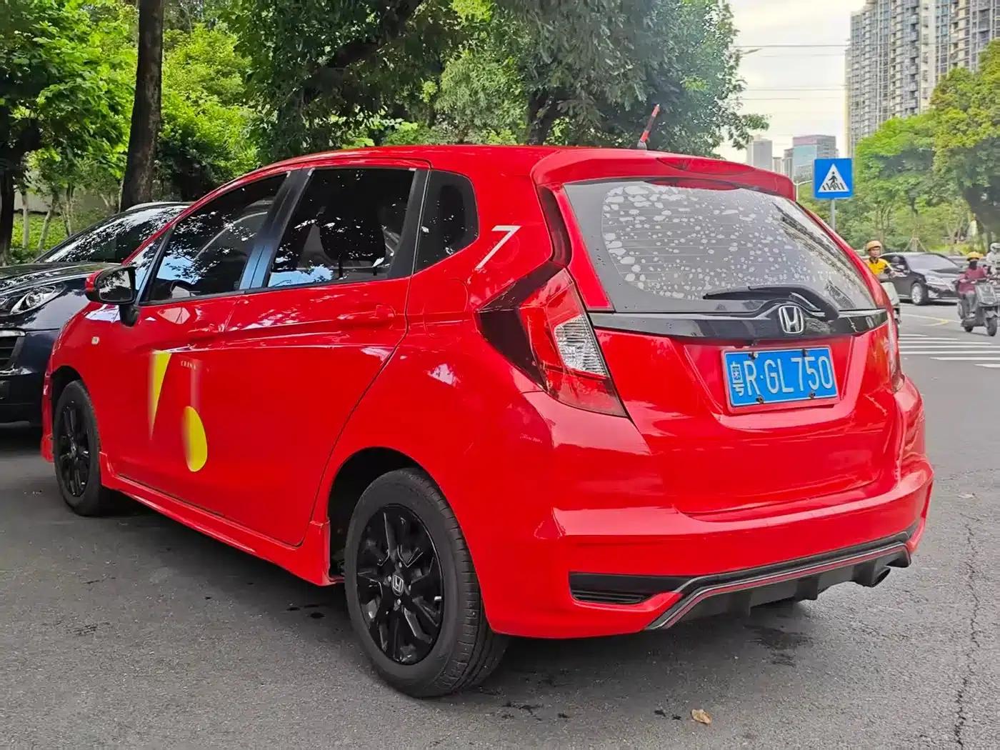 Honda Fit 2018 1.5L CVT Sport+ Edition — миниатюра 10