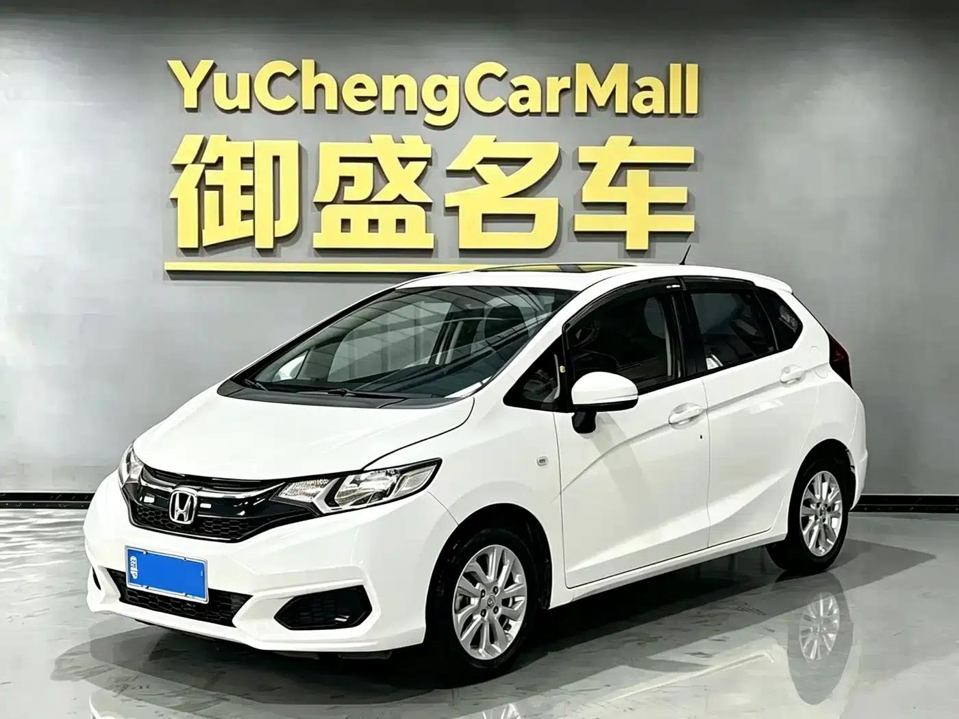 Honda Fit 2018 1.5L CVT Comfort Sunroof Edition — миниатюра 1