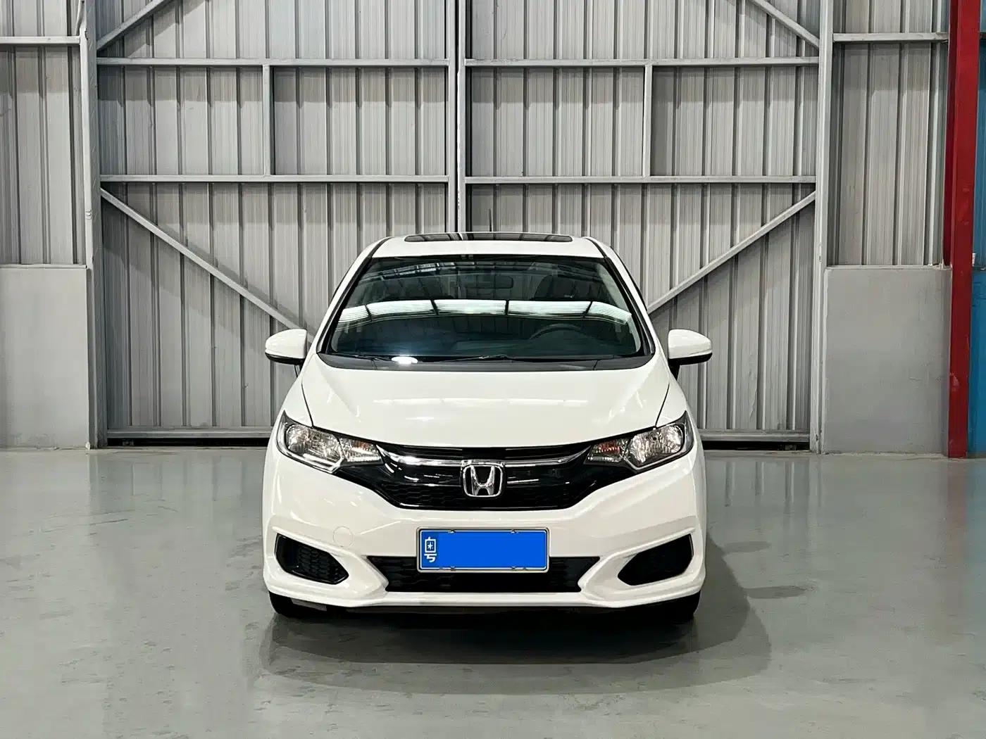 Honda Fit 2018 1.5L CVT Comfort Sunroof Edition — миниатюра 2