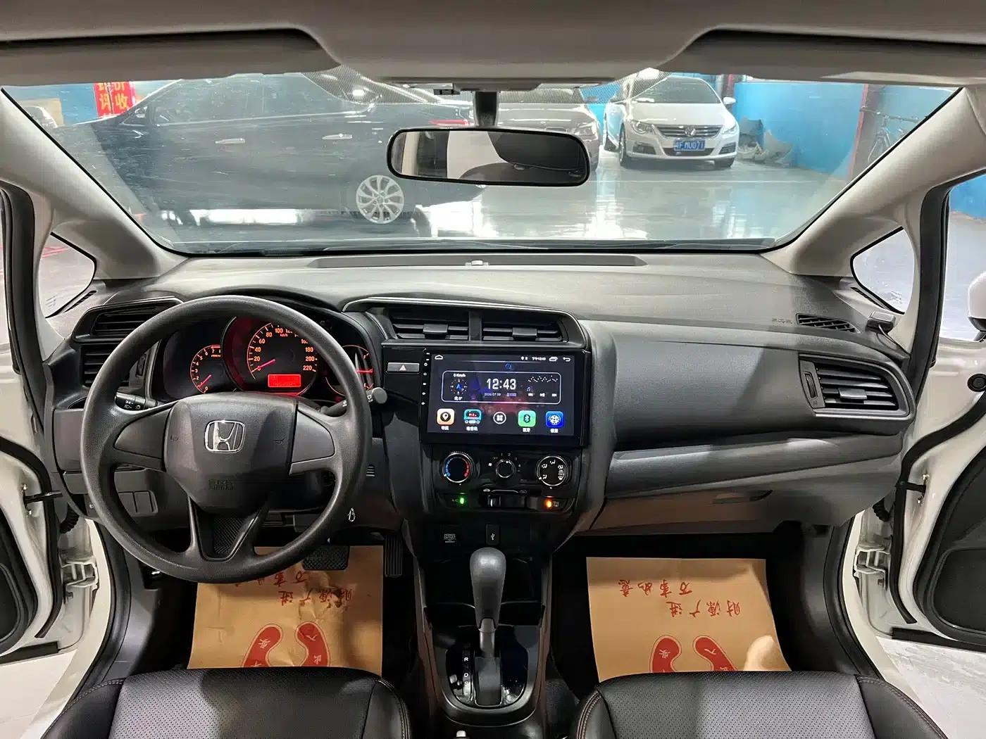 Honda Fit 2018 1.5L CVT Comfort Sunroof Edition — миниатюра 5