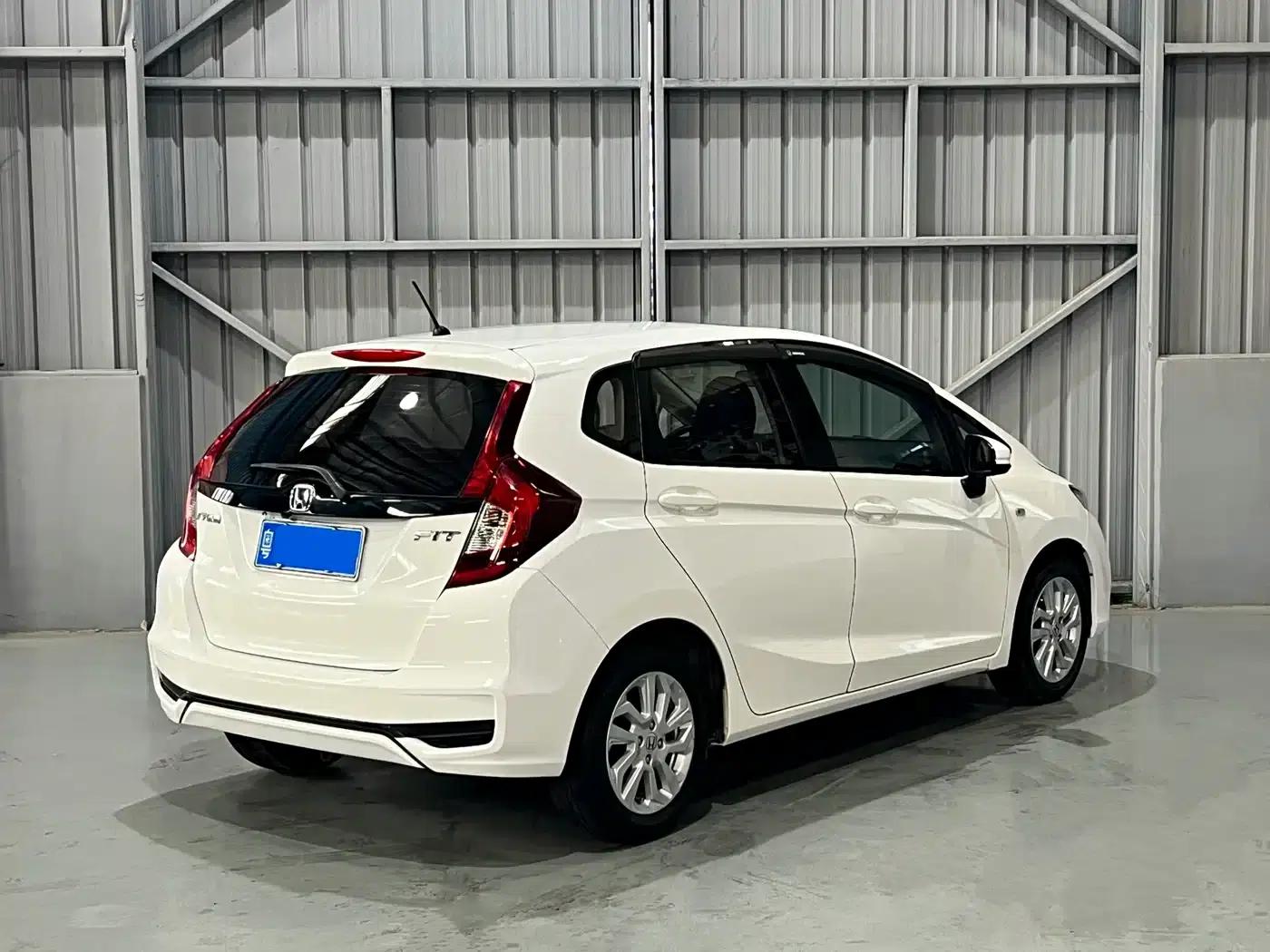 Honda Fit 2018 1.5L CVT Comfort Sunroof Edition — миниатюра 7