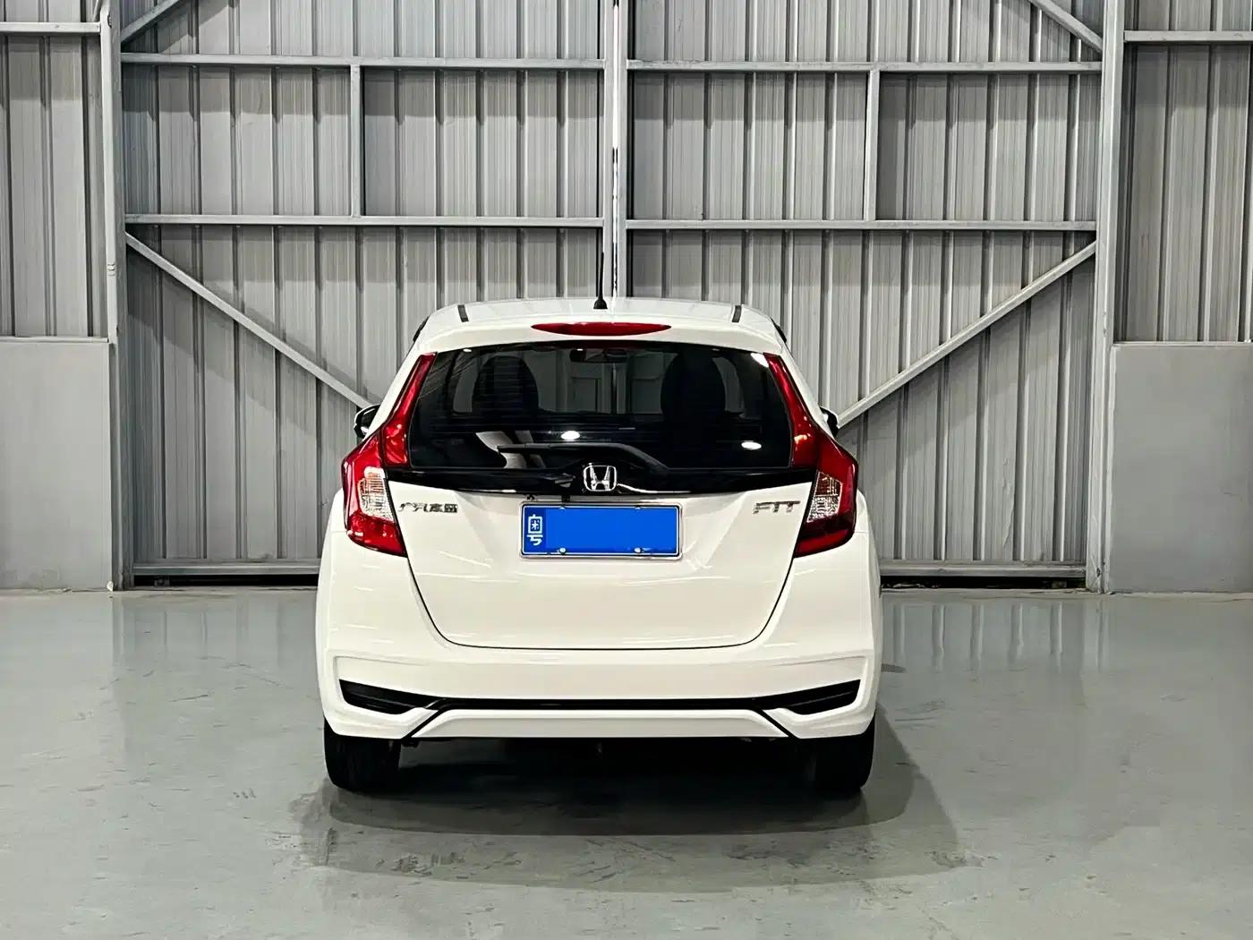 Honda Fit 2018 1.5L CVT Comfort Sunroof Edition — миниатюра 8