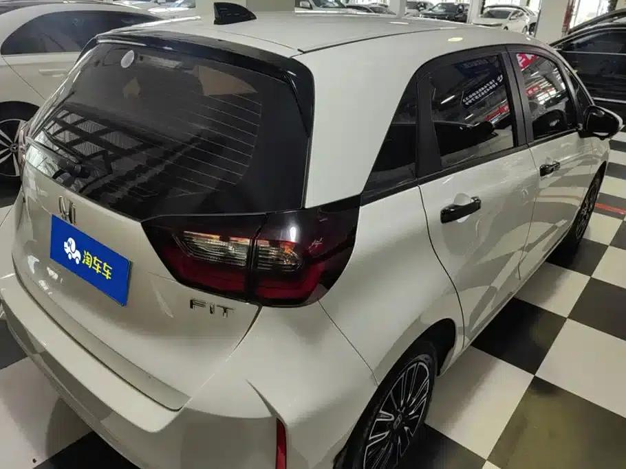 Honda Fit 2021 1.5L CVT Trend Edition — миниатюра 3