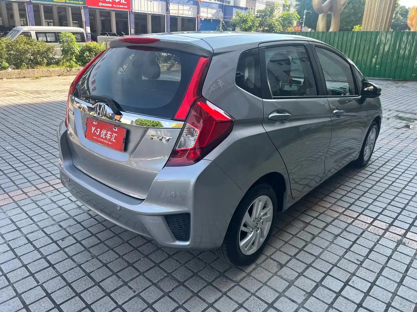 Honda Fit 2016 1.5L LX CVT Comfort — миниатюра 21
