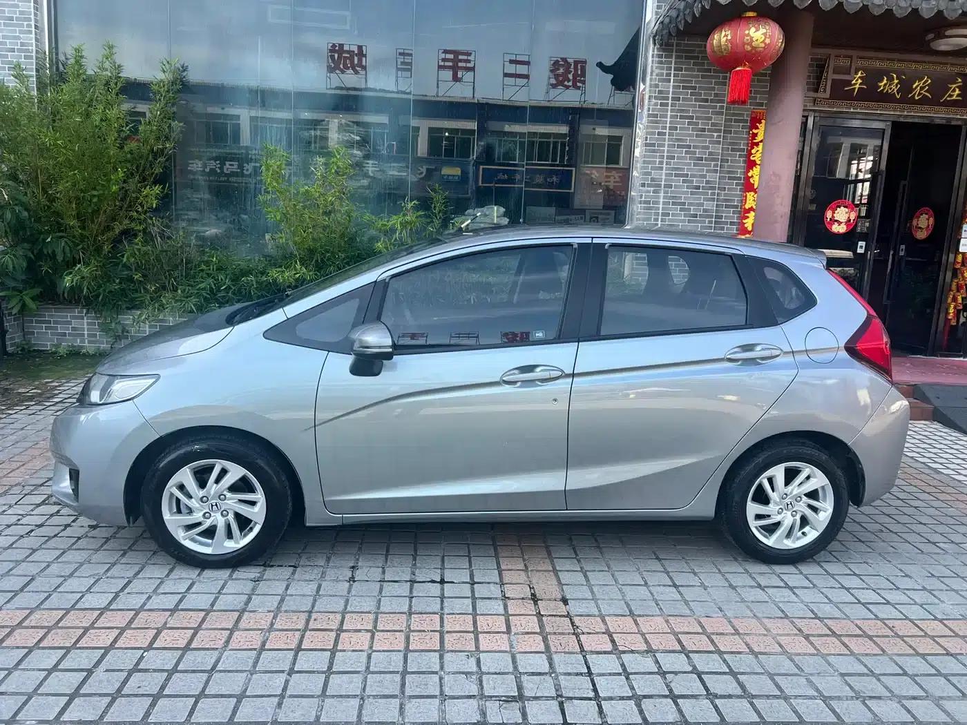 Honda Fit 2016 1.5L LX CVT Comfort — миниатюра 4