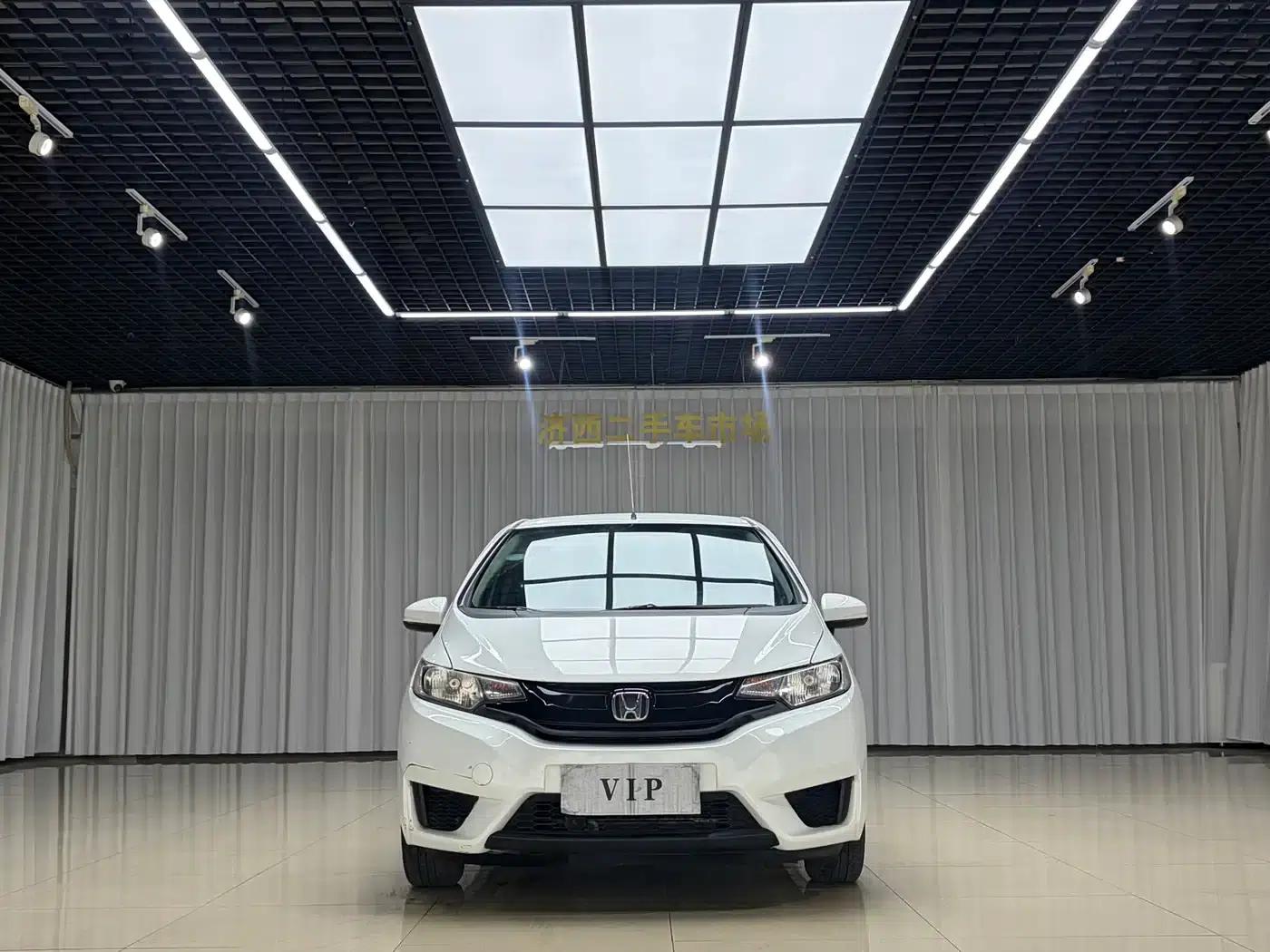 Honda Fit 2014 1.5L LX Manual Comfort Model — миниатюра 2