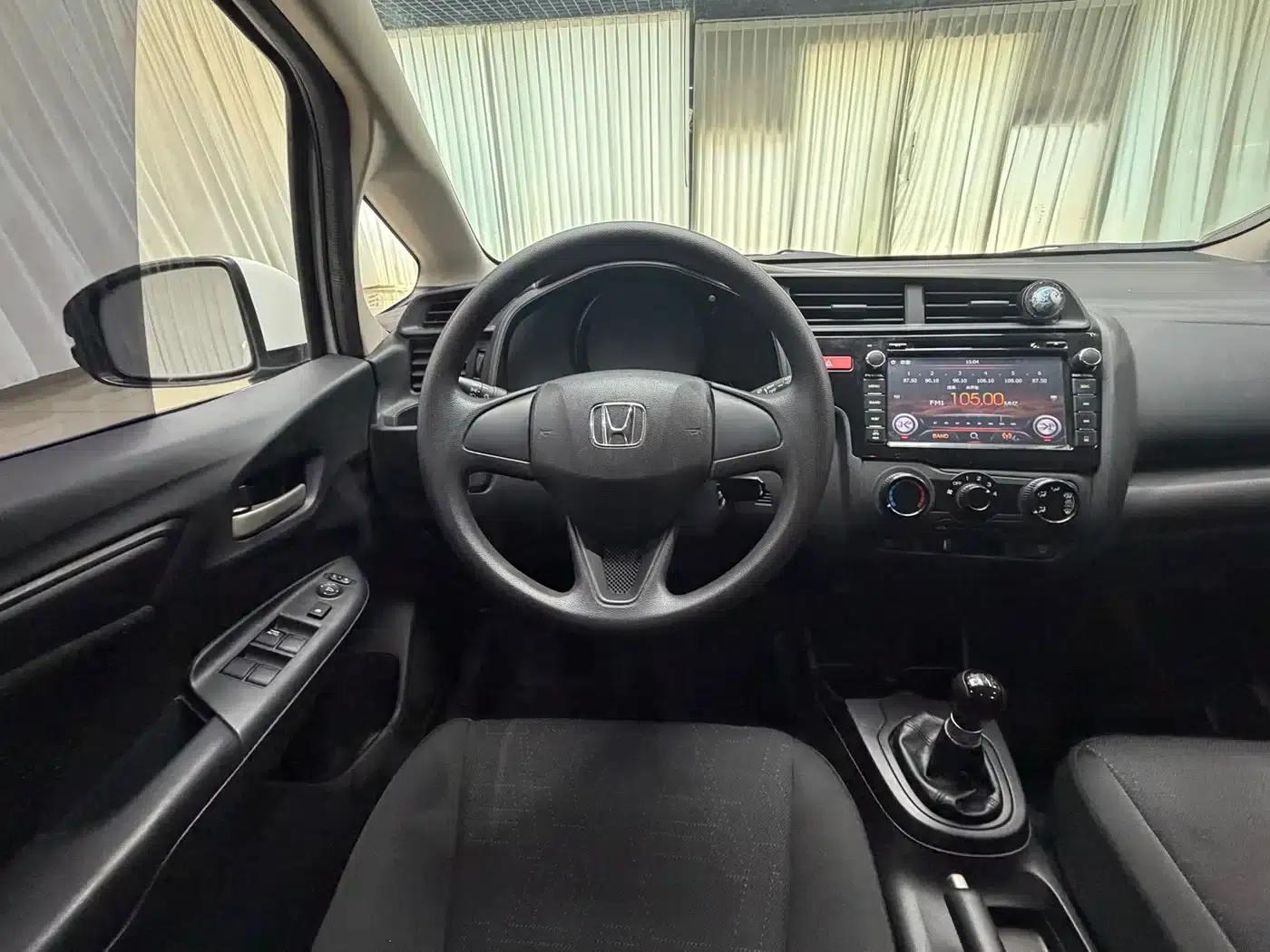 Honda Fit 2014 1.5L LX Manual Comfort Model — миниатюра 11