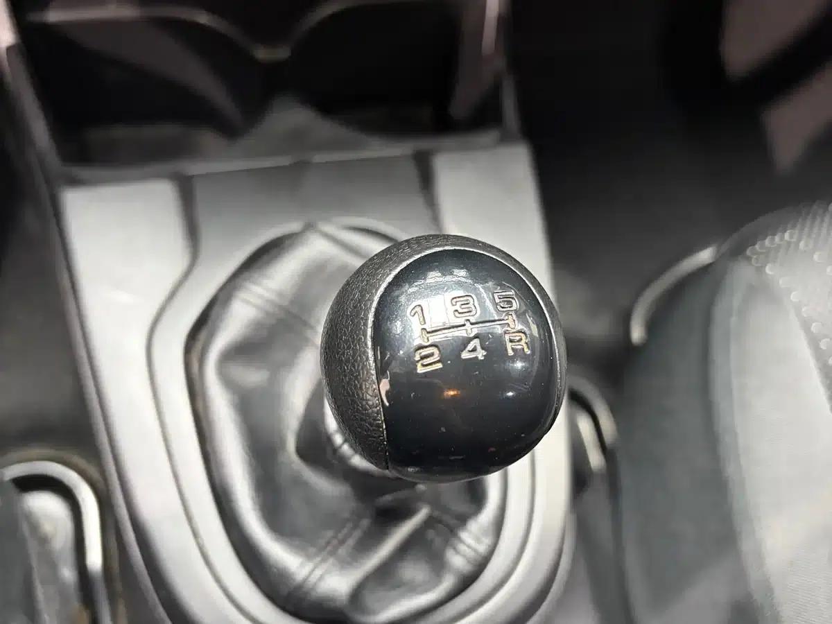 Honda Fit 2014 1.5L LX Manual Comfort Model — миниатюра 13