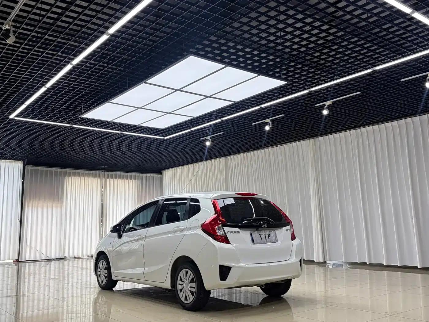 Honda Fit 2014 1.5L LX Manual Comfort Model — миниатюра 5