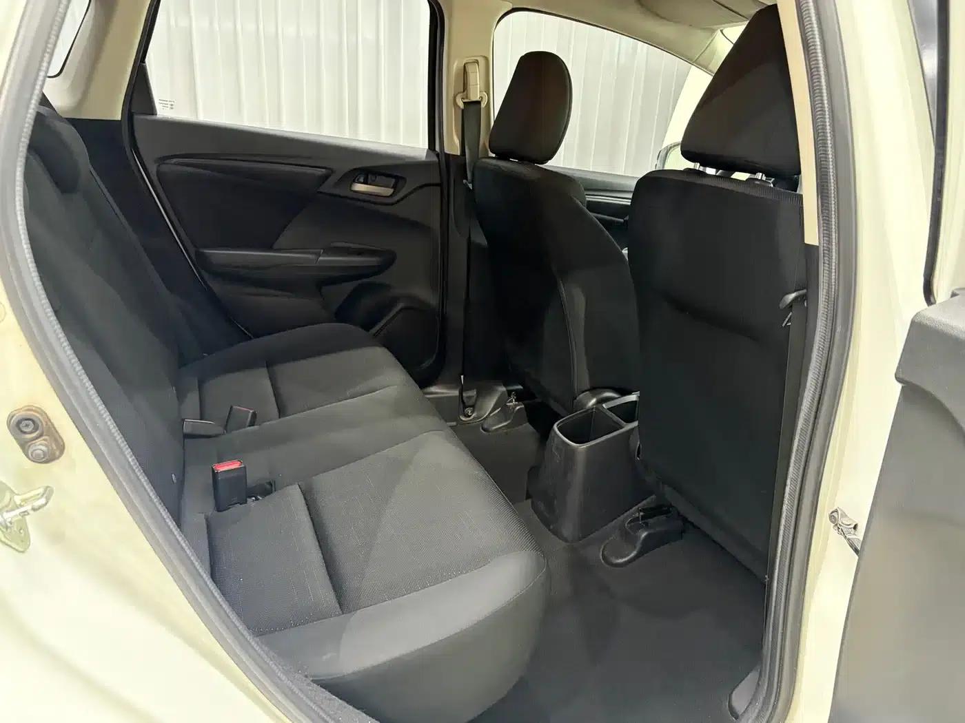 Honda Fit 2014 1.5L LX Manual Comfort Model — миниатюра 9