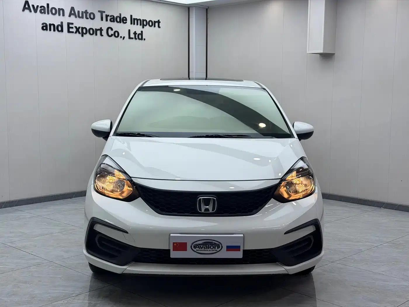 Honda Fit 2022 1.5L CVT Trendy Sunroof Edition — миниатюра 2