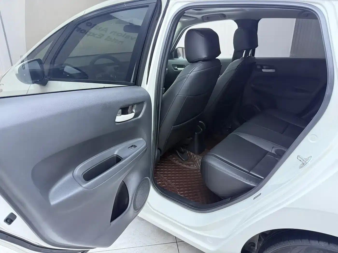 Honda Fit 2022 1.5L CVT Trendy Sunroof Edition — миниатюра 15