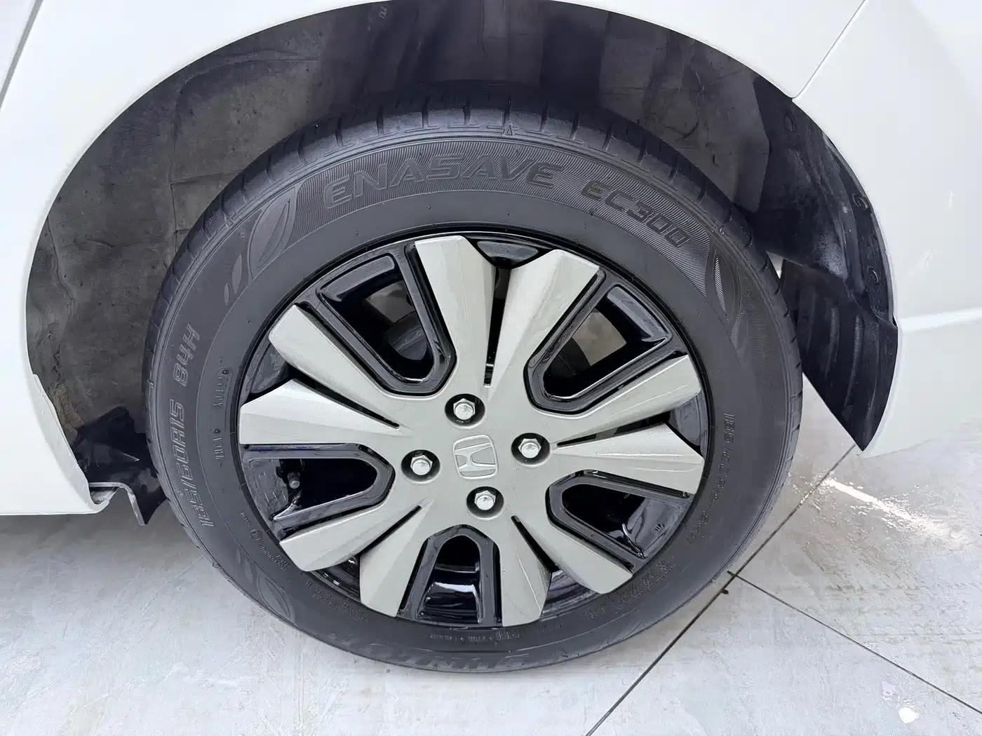 Honda Fit 2022 1.5L CVT Trendy Sunroof Edition — миниатюра 21
