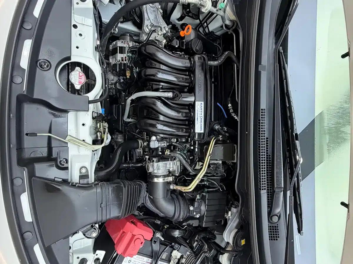 Honda Fit 2022 1.5L CVT Trendy Sunroof Edition — миниатюра 22