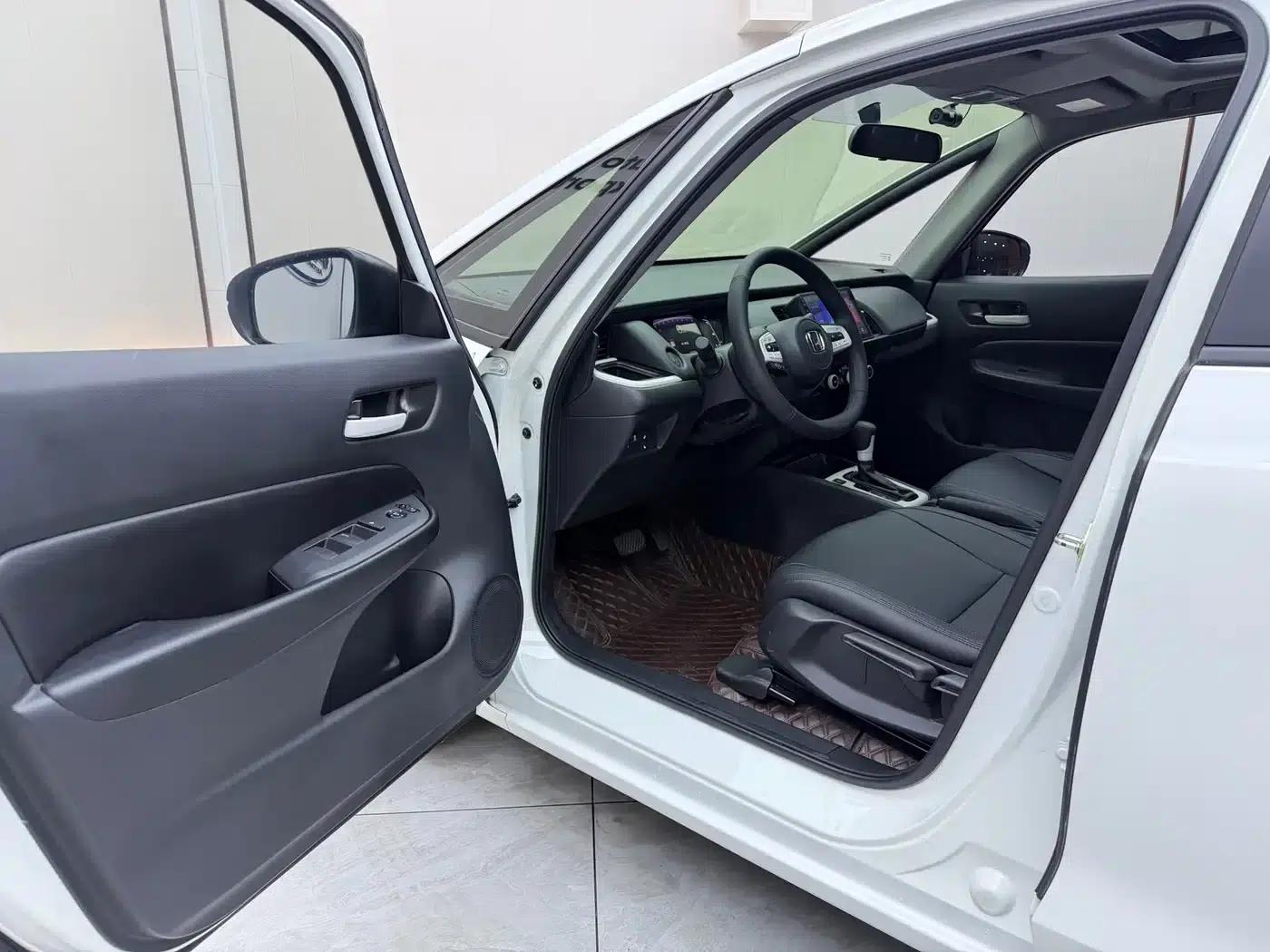 Honda Fit 2022 1.5L CVT Trendy Sunroof Edition — миниатюра 7